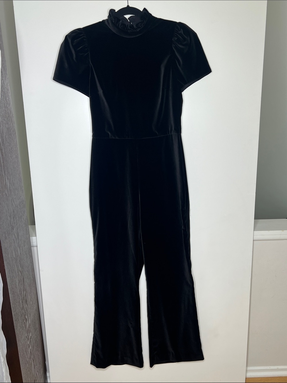 Alice + Olivia Sz 8 Black Velvet Short Cap Sleeve Zipper Wide Leg Jumpsuit